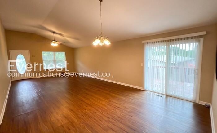 61 Corley Ave - Photo 5 of 23