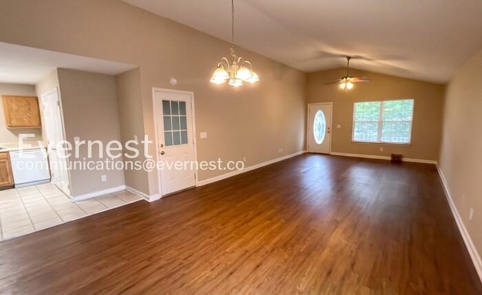 61 Corley Ave - Photo 6 of 23