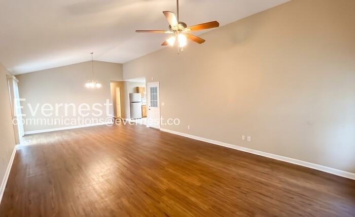 61 Corley Ave - Photo 7 of 23
