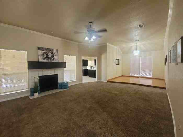 611 Linda Dr - Photo 3 of 17