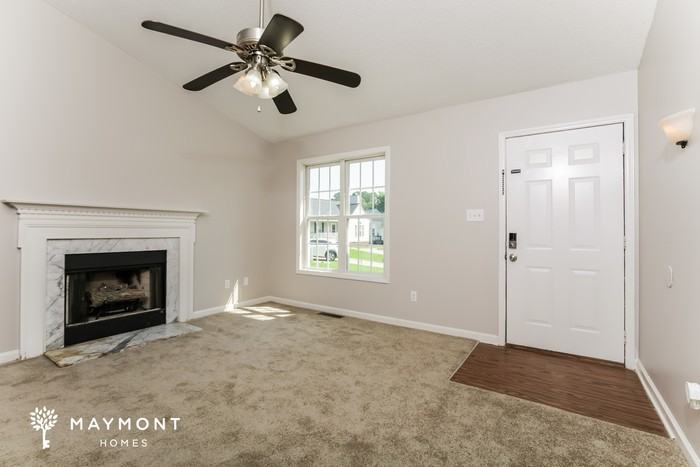 1215 Liriope Ln - Photo 4 of 15
