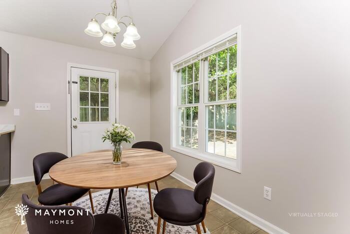 1215 Liriope Ln - Photo 7 of 15