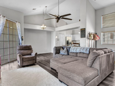2801 North Litchfield Road - 1Unit 60 #1 - Photo 3 of 10