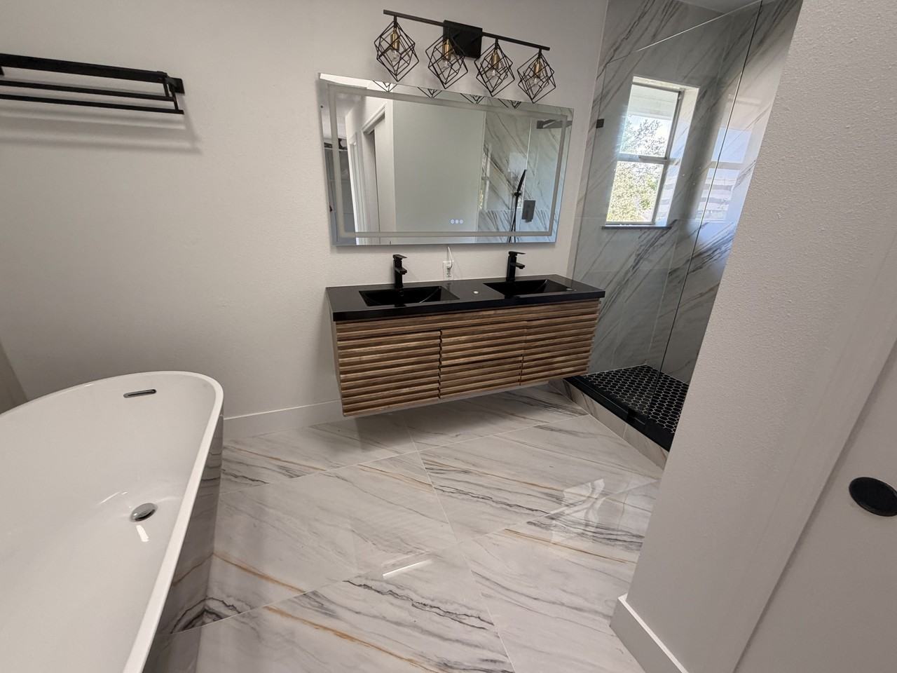 1871 Casselwood St #1 - Photo 6 of 22