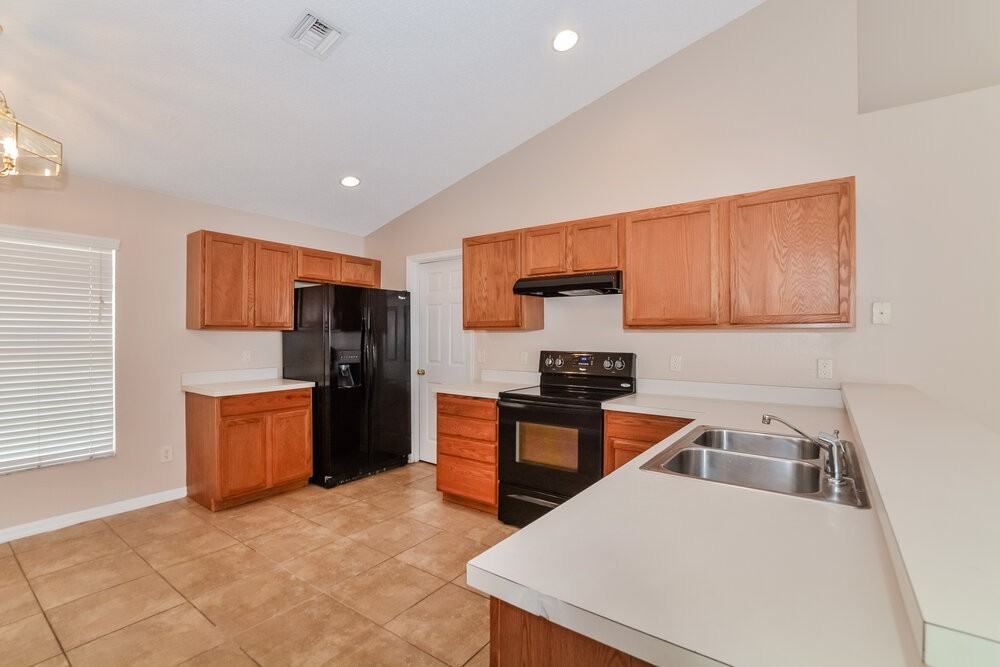 310 Country Lakes Cir - Photo 6 of 16