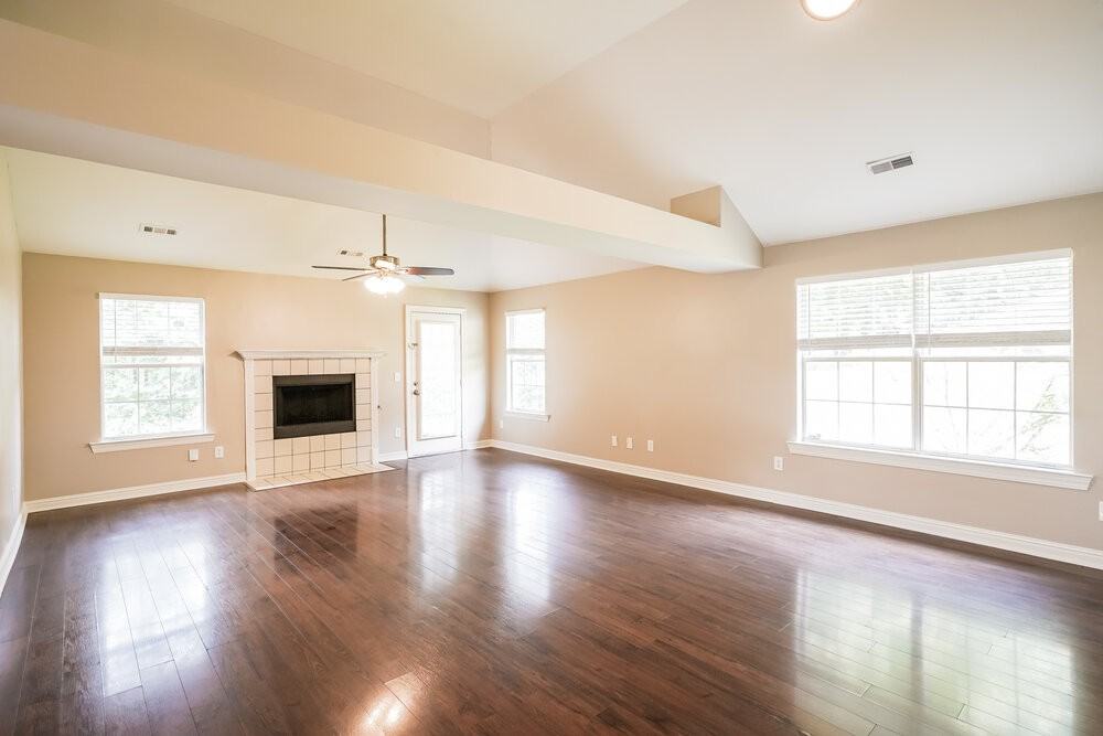 208 Ben Alex Ct - Photo 3 of 16