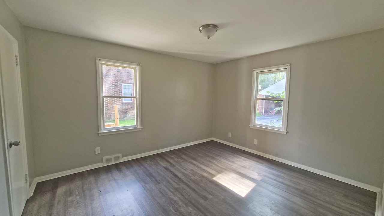 4230 Chester Dr #4230 - Photo 4 of 8
