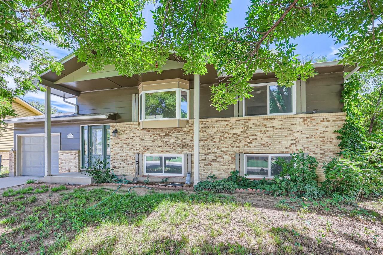 6975 Metropolitan St - Photo 2 of 20
