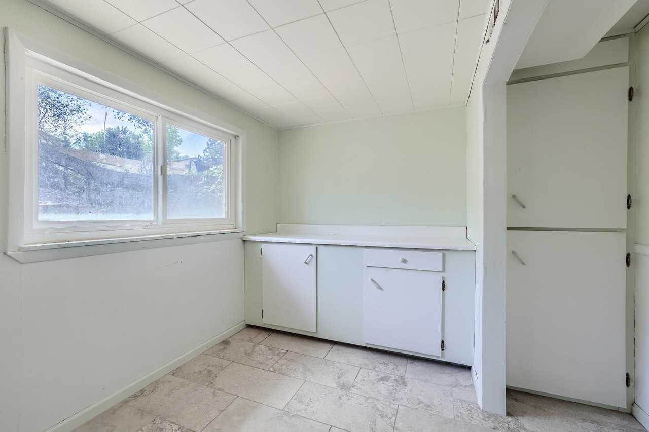 6975 Metropolitan St - Photo 6 of 20