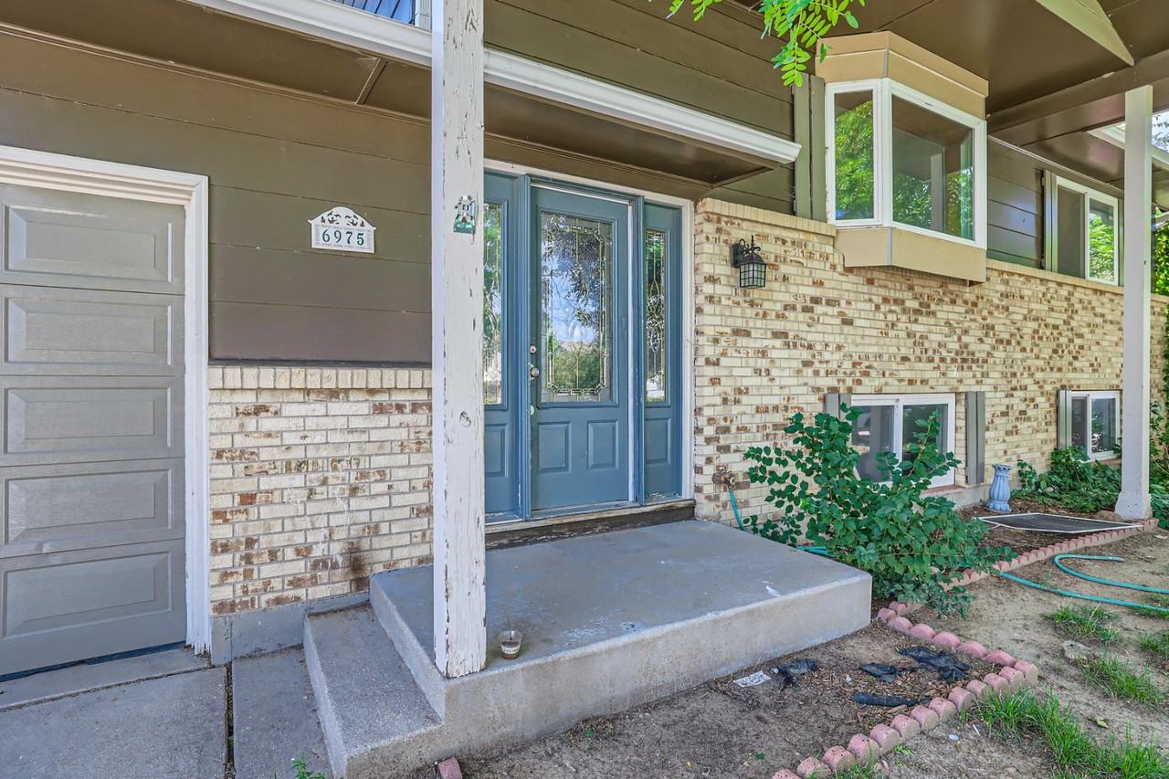 6975 Metropolitan St - Photo 7 of 20
