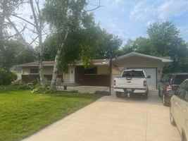 featured image of 525 Meadow Ln