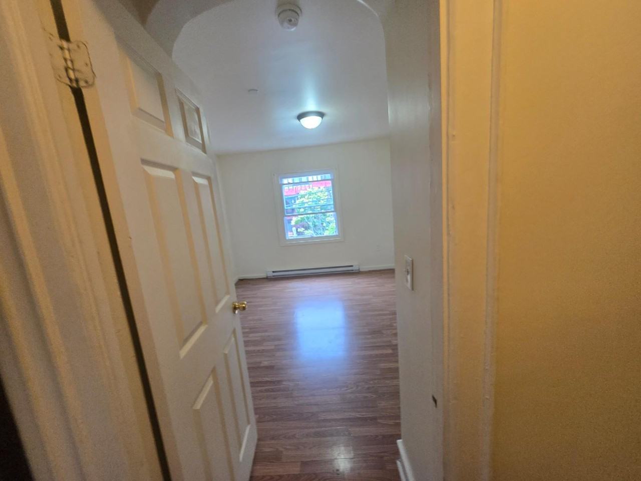 446 Quincy Ave - Photo 2 of 10