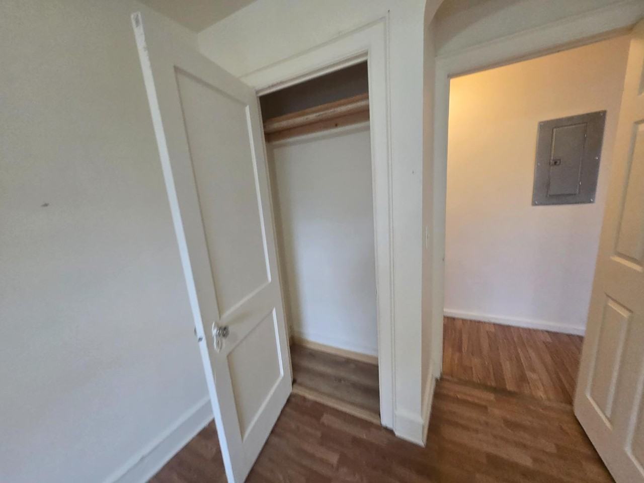 446 Quincy Ave - Photo 6 of 10