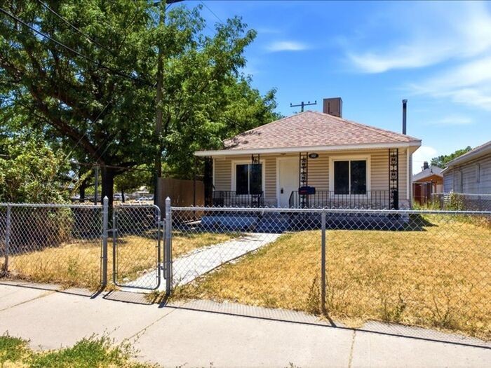 1057 W 300 S - Photo 2 of 23