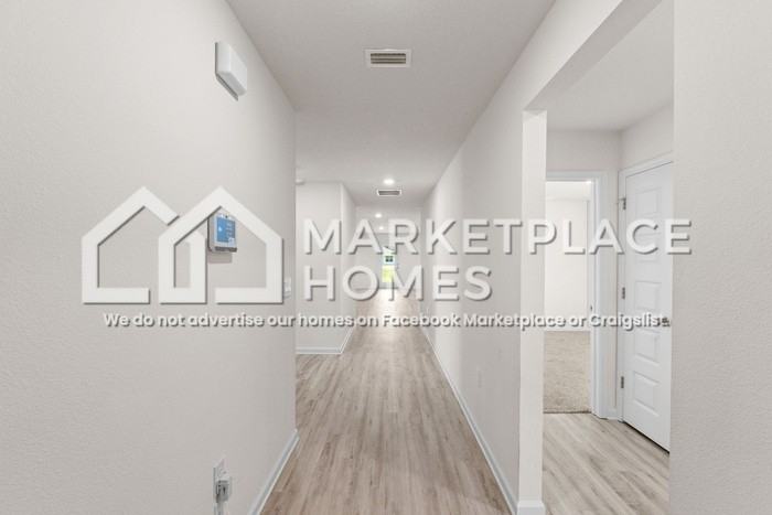 7504 Delancey St - Photo 4 of 45