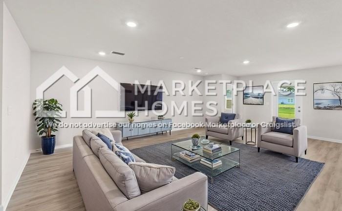 7504 Delancey St - Photo 6 of 45