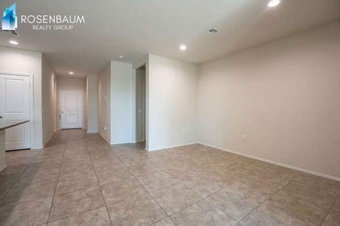 2431 S 46th St - Photo 2 of 11