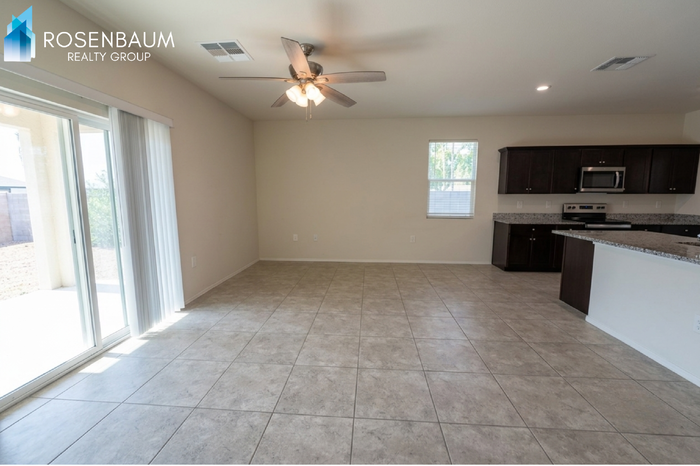 2431 S 46th St - Photo 3 of 11