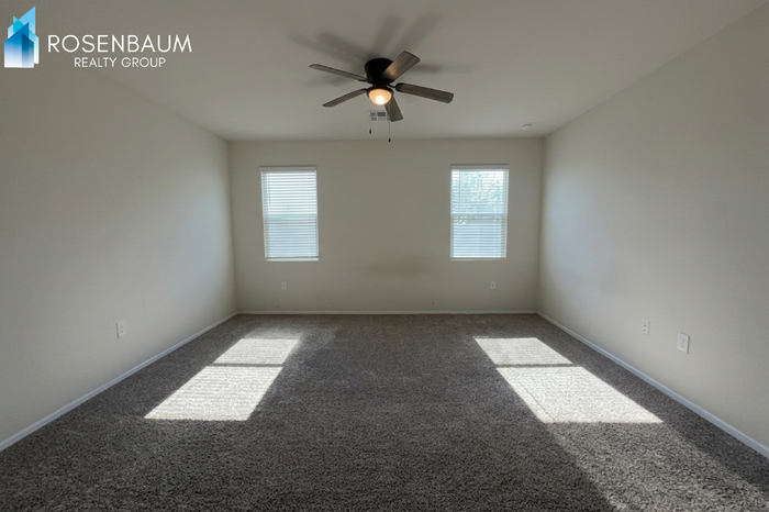 2431 S 46th St - Photo 5 of 11