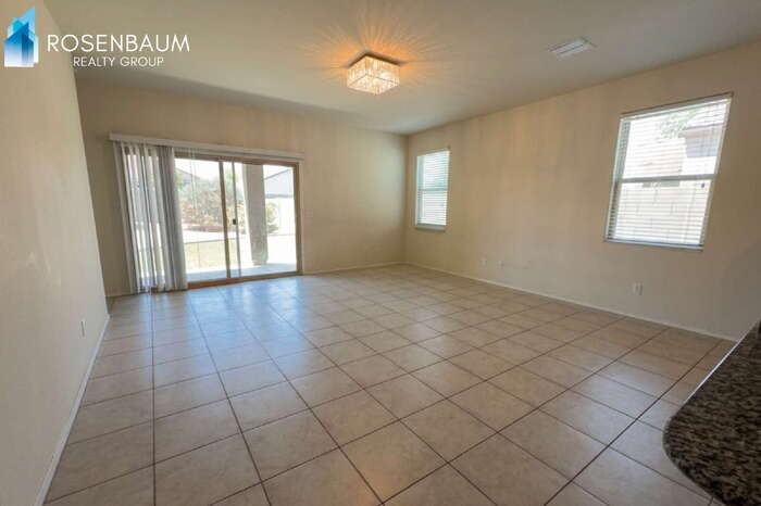 41917 W Manderas Ln - Photo 2 of 11