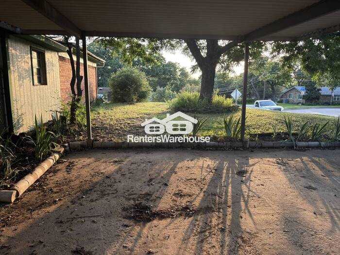 1501 Briarwood Blvd - Photo 7 of 21