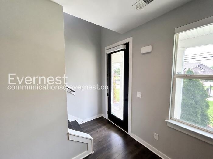 106 Ethelyne Way - Photo 2 of 24