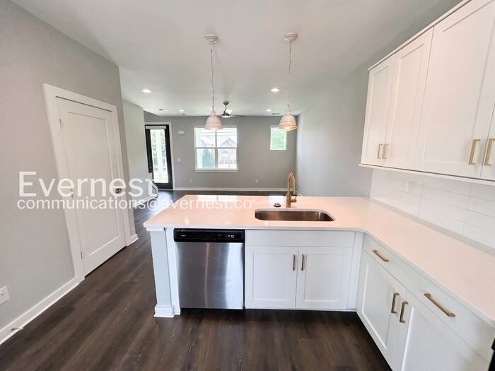 106 Ethelyne Way - Photo 7 of 24