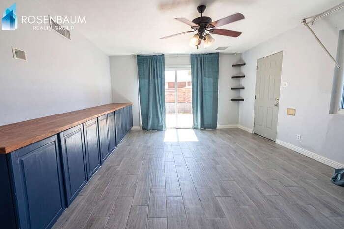 508 W 18th St - Photo 2 of 7