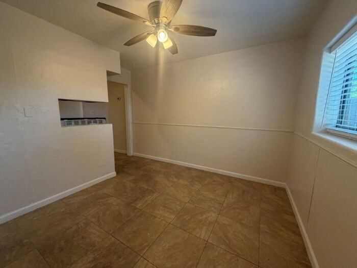 600 S Roosevelt St #2 - Photo 7 of 14