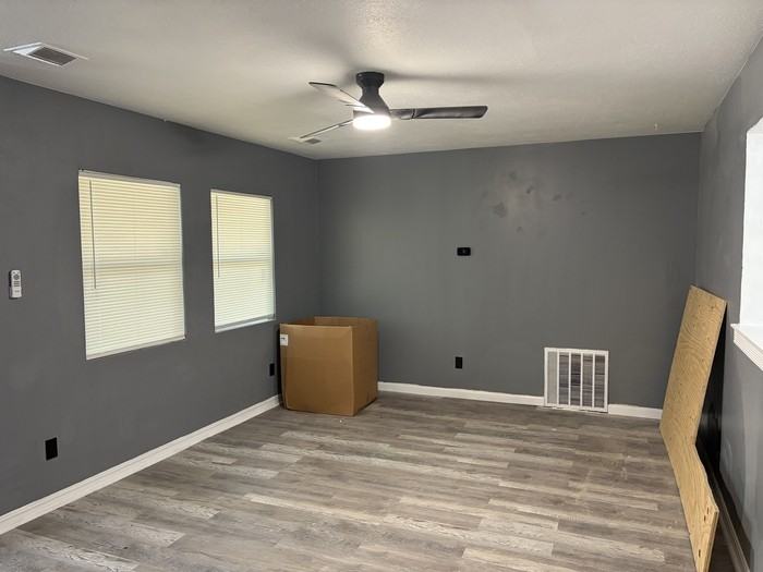 5924 N College St - Photo 4 of 26
