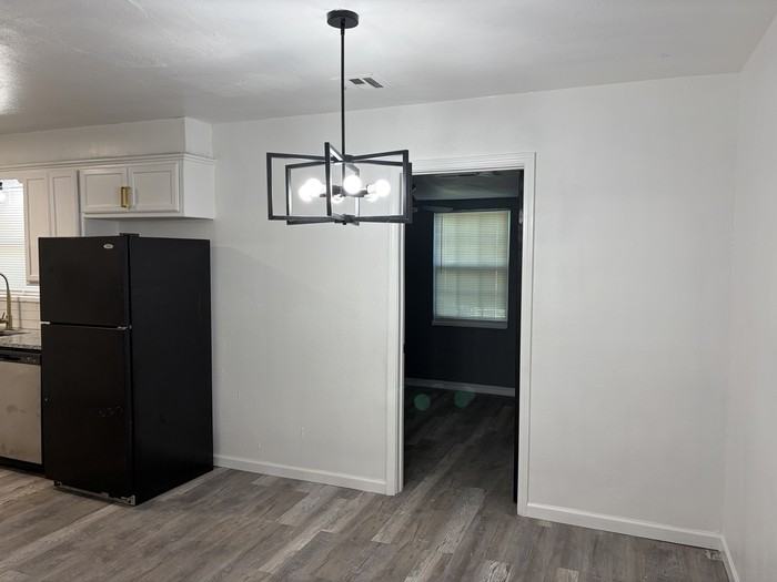 5924 N College St - Photo 5 of 26