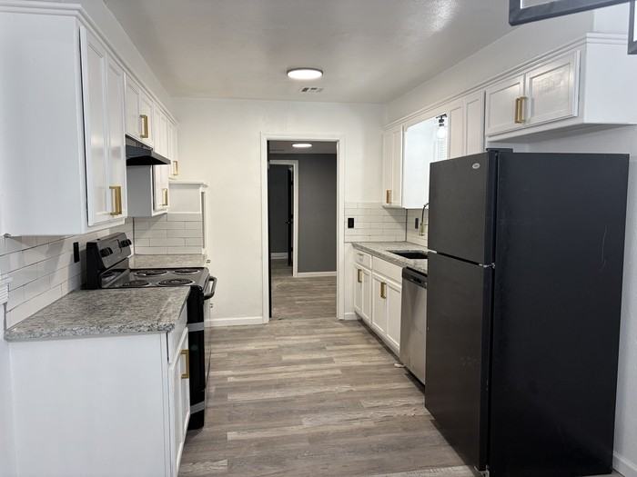 5924 N College St - Photo 7 of 26