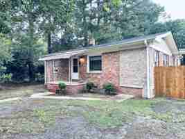 featured image of 107 Caswell St #1