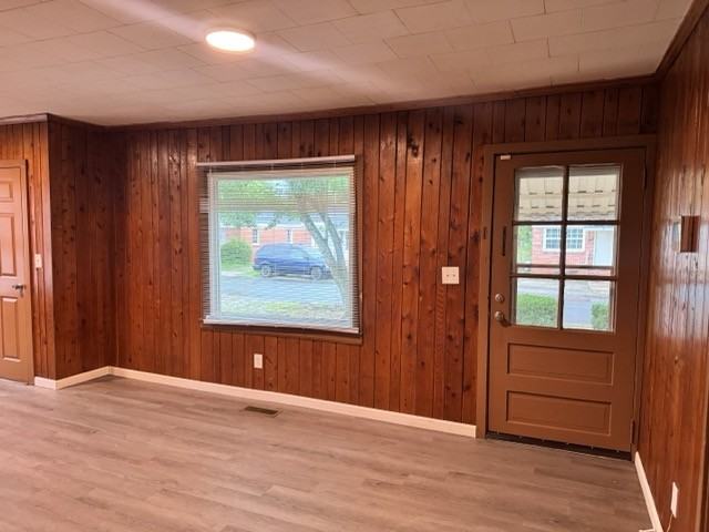 107 Caswell St #1 - Photo 4 of 19