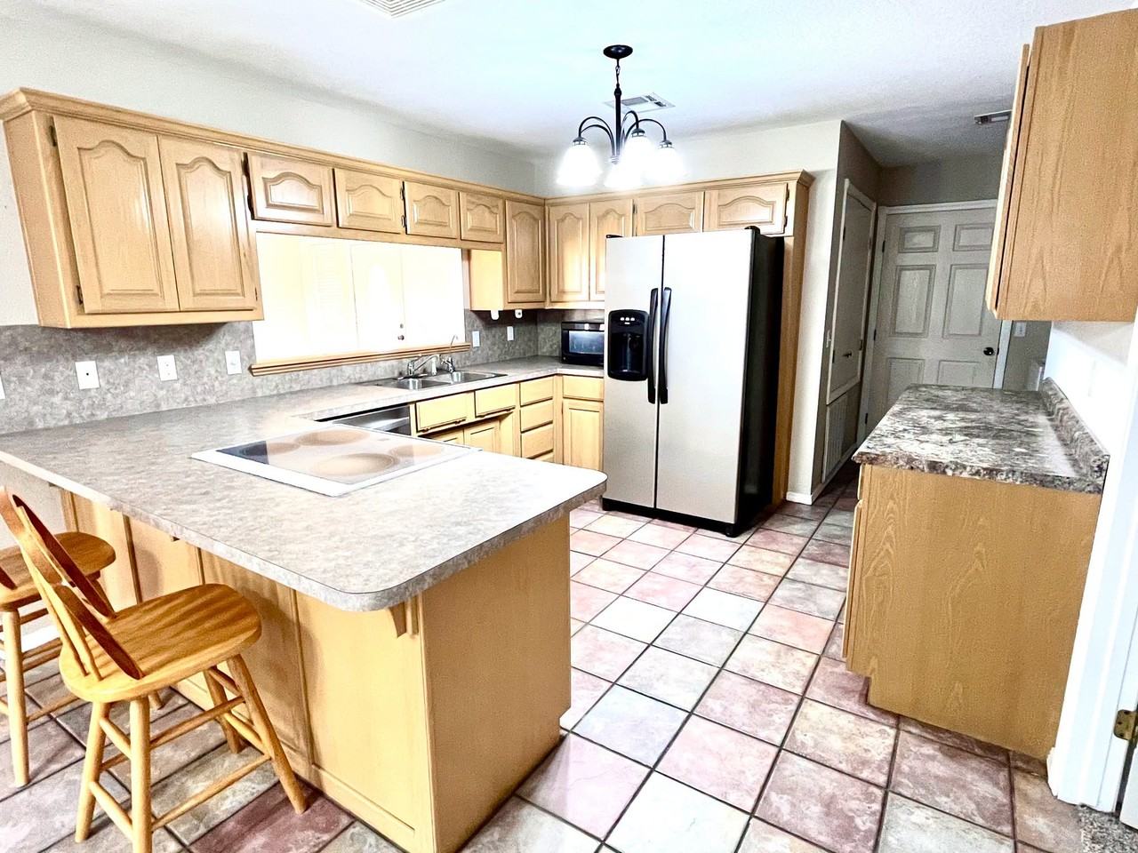196 Aster St #1 - Photo 3 of 19