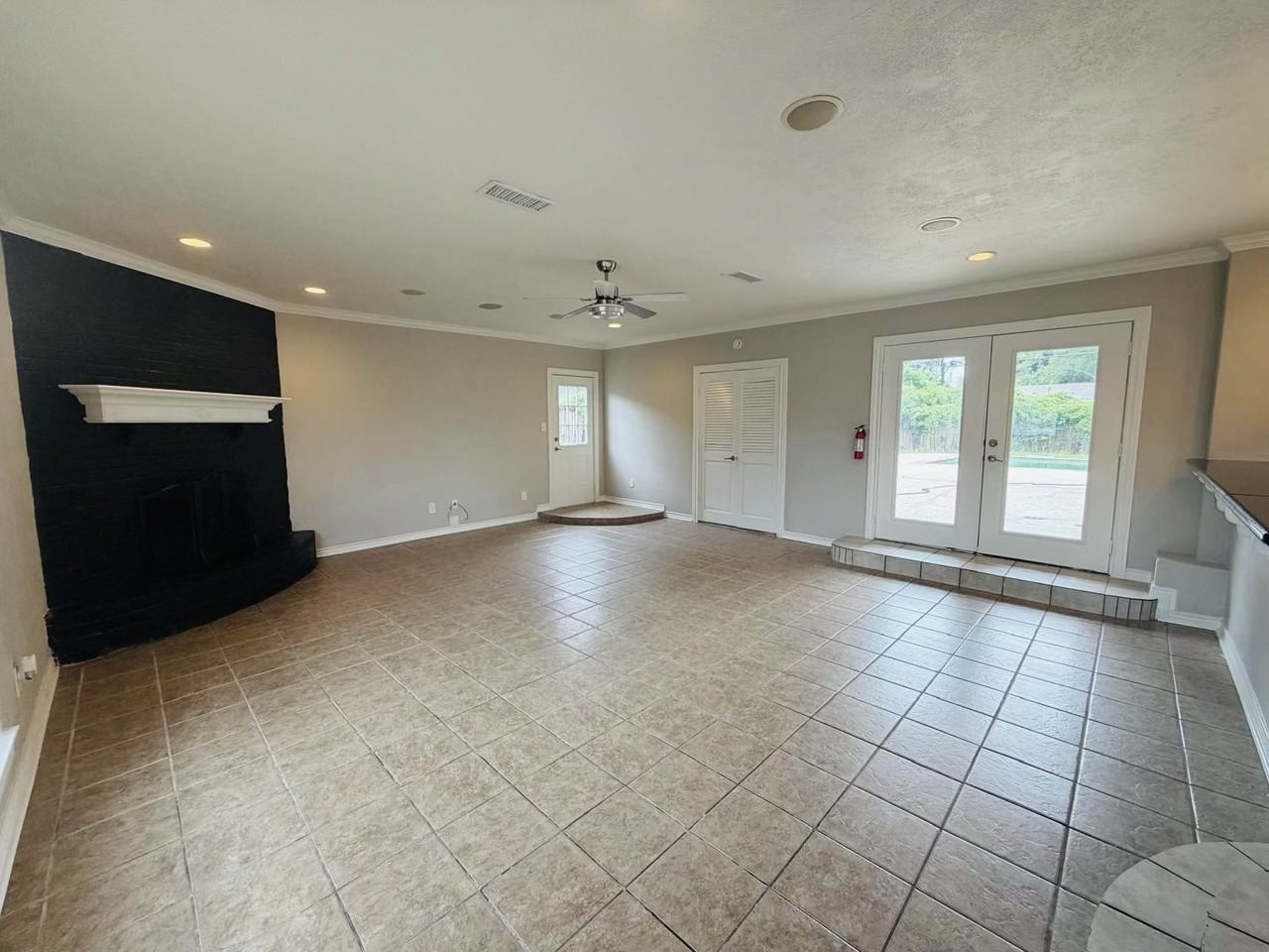 5080 Browning Dr #1 - Photo 2 of 32