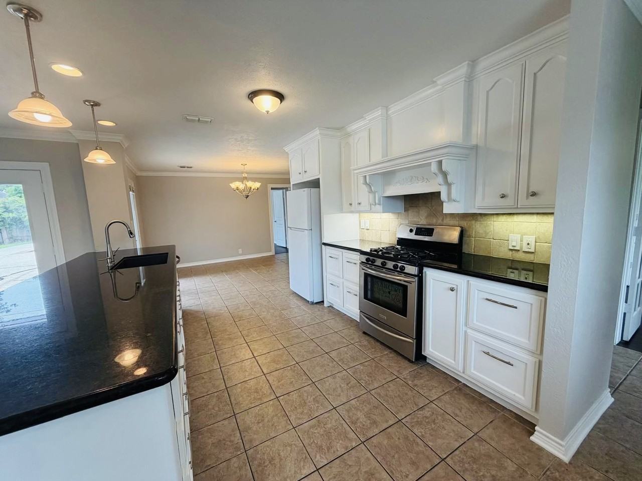 5080 Browning Dr #1 - Photo 3 of 32