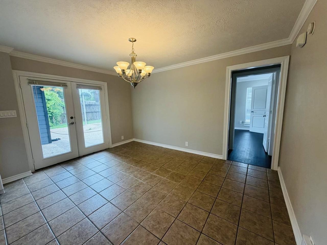 5080 Browning Dr #1 - Photo 7 of 32