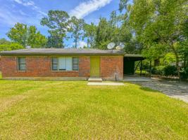 featured image of 800 Stillwater Dr #1