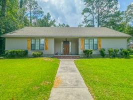 featured image of 2224 S Sherwood Dr #1