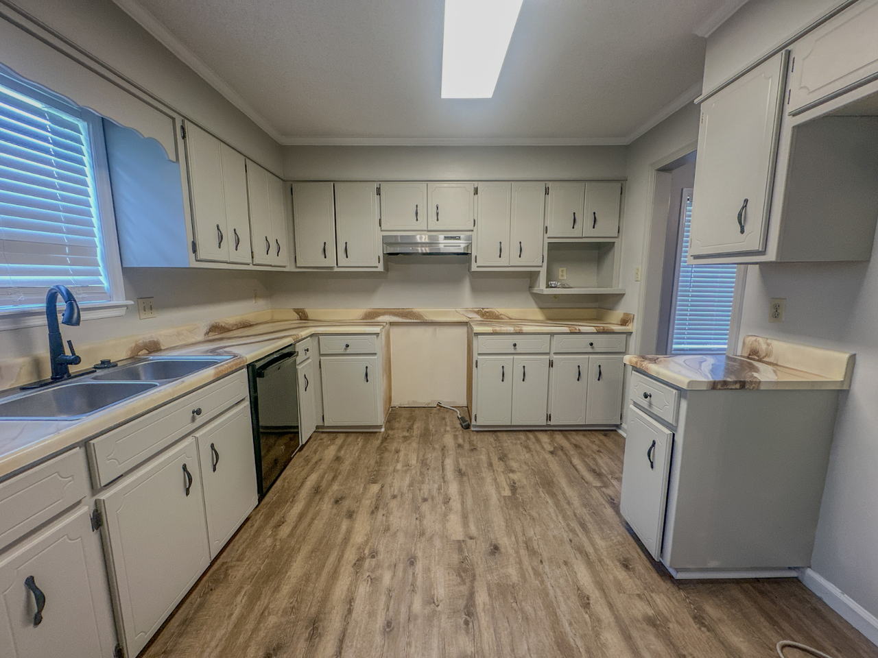 2224 S Sherwood Dr #1 - Photo 6 of 28