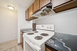 featured image of 303 E 15th Ave