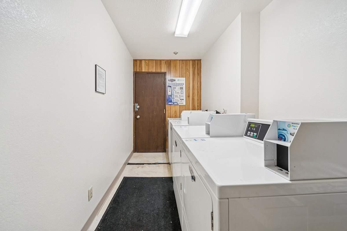 303 E 15th Ave - Photo 4 of 19