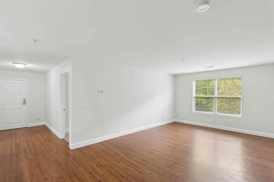 95 Filley St - Photo 7 of 30