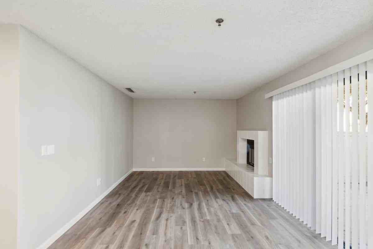 100 Summerfield Dr - Photo 3 of 29