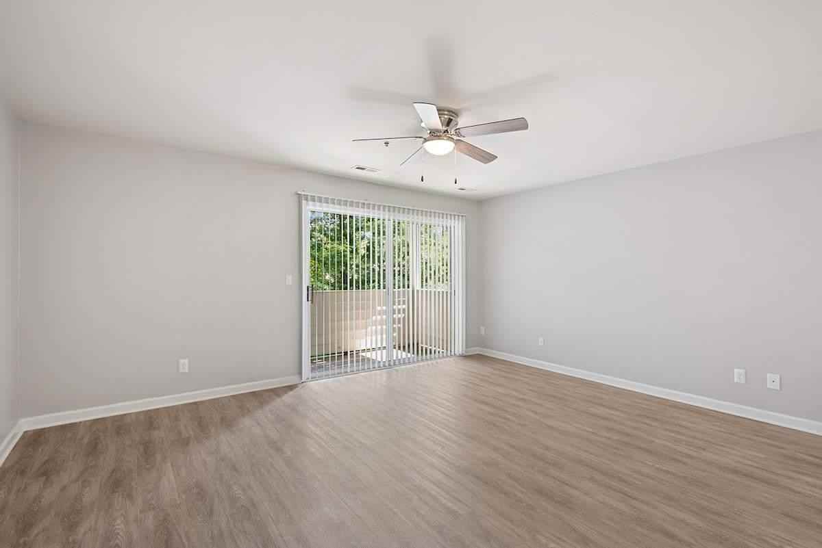 155 Woodgate Ct - Photo 4 of 21