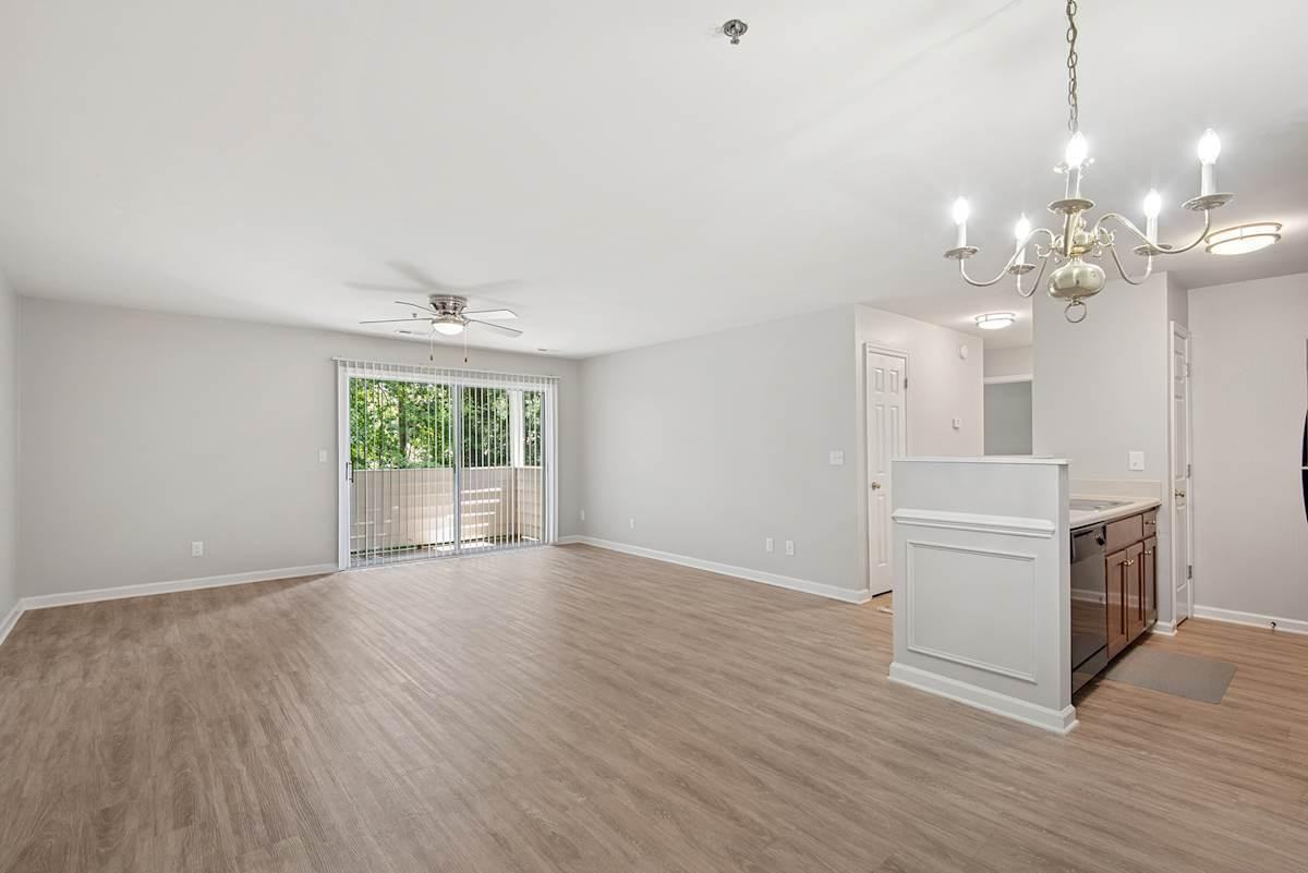 155 Woodgate Ct - Photo 6 of 21