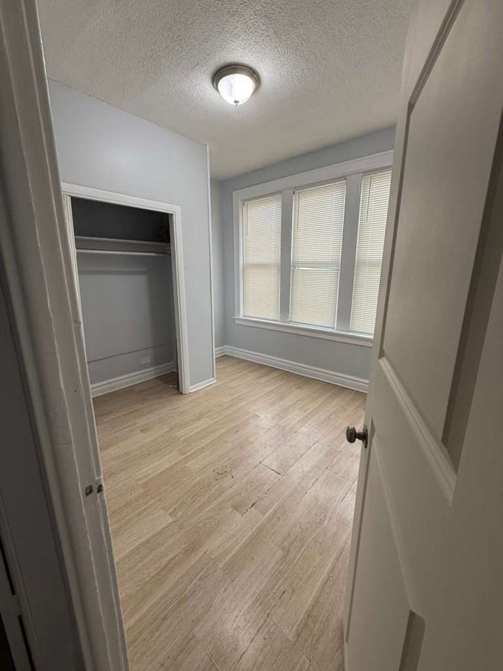 5958 W Roosevelt Rd #5 - Photo 6 of 29