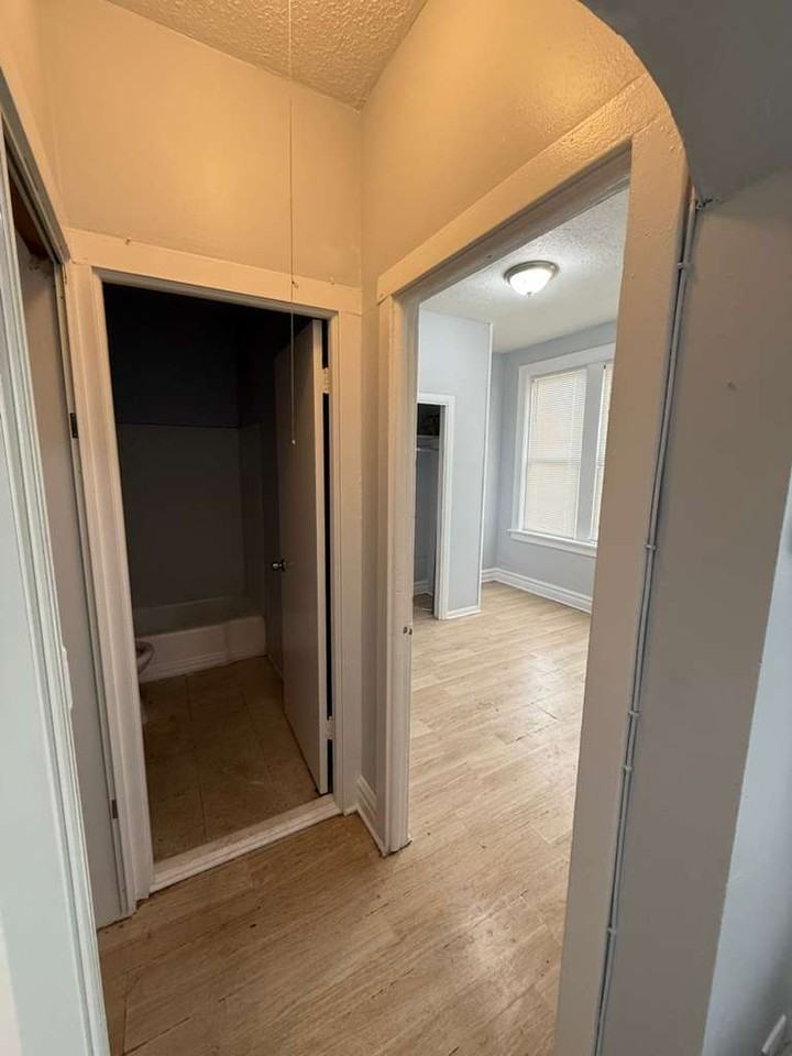 5958 W Roosevelt Rd #5 - Photo 7 of 29