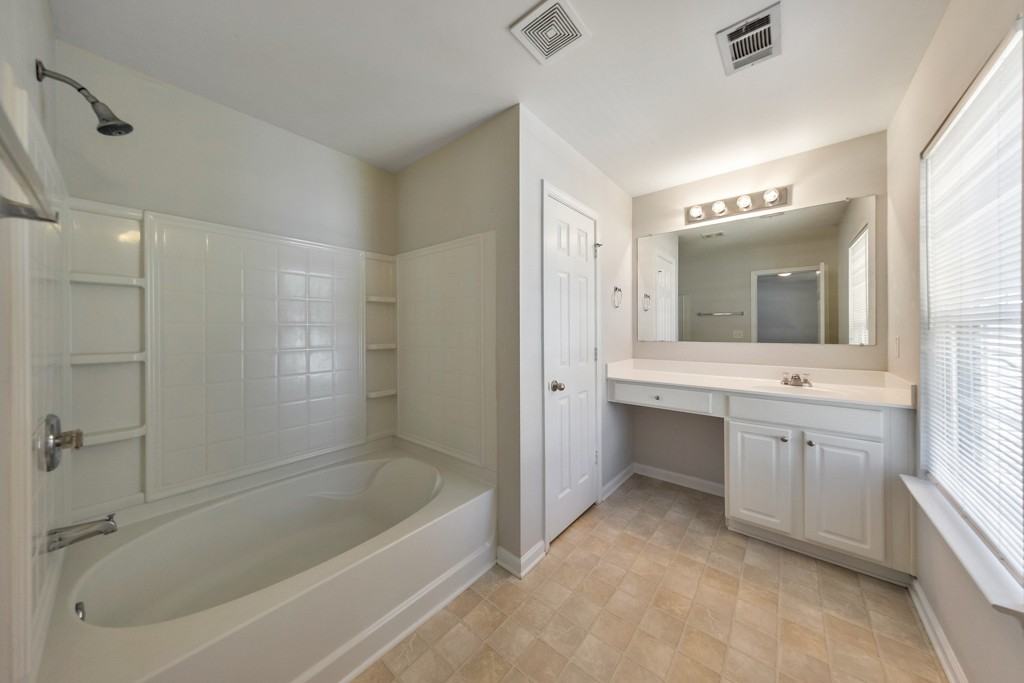 2830 Mayfair Dr #1 - Photo 4 of 50